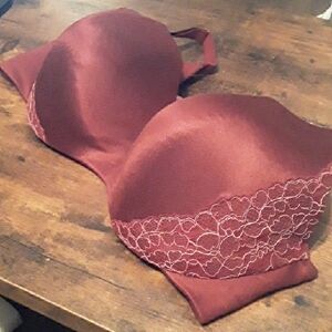 NWOT 46DD CACIQUE Maroon Color Padded Underwire gorgeous Bra